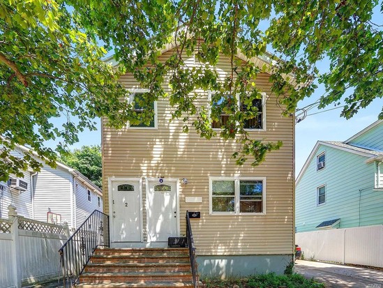 Single-family for Sale Pomonok, Queens