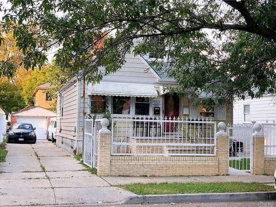 Single-family for Sale Pomonok, Queens