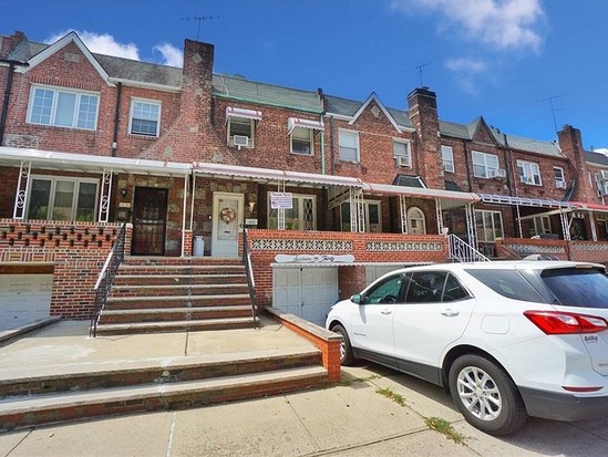 Single-family for Sale Bensonhurst, Brooklyn