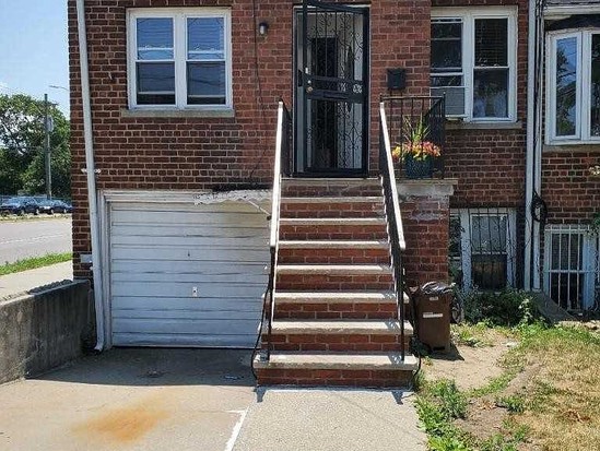 Townhouse for Sale Flushing, Queens