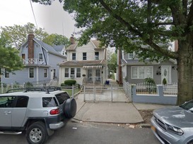 Home for Pre-foreclosure South Jamaica, Queens