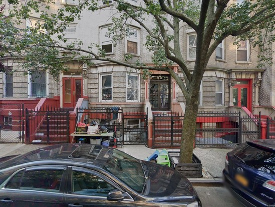 Single-family for Pre-foreclosure / auction Concourse, Bronx