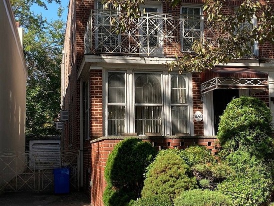 Single-family for Sale Midwood, Brooklyn