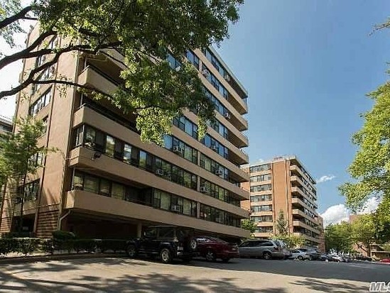 Condo for Sale Whitestone, Queens