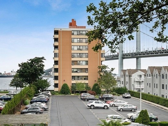 Condo for Sale Whitestone, Queens