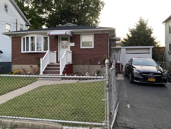 Single-family for Sale Mariners Harbor, Staten Island