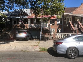 Home for Pre-foreclosure / auction Flatlands, Brooklyn