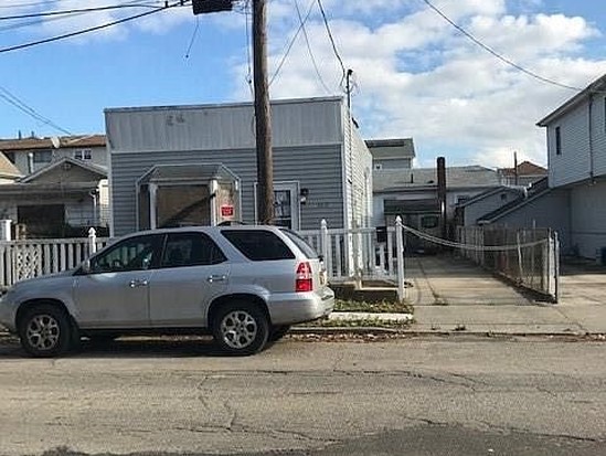 Single-family for Sale New Dorp Beach, Staten Island