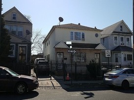 Home for Pre-foreclosure / auction St Albans, Queens