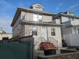 Home for Pre-foreclosure / auction St Albans, Queens