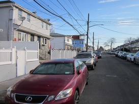 Home for Pre-foreclosure / auction St Albans, Queens