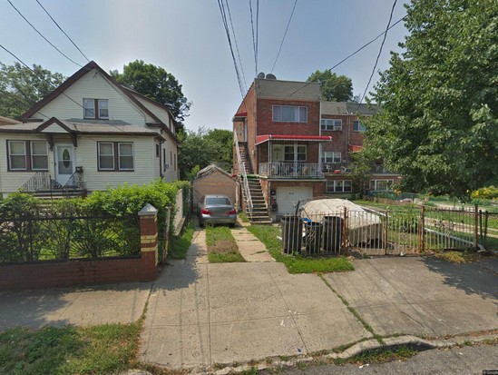 Multi-family for Pre-foreclosure / auction Springfield Gardens, Queens