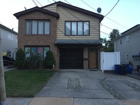 Home for Pre-foreclosure / auction Annadale, Staten Island