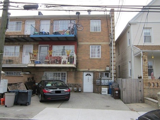 Single-family for Pre-foreclosure / auction Rockaway Beach, Queens