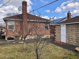 Home for Sale Hillcrest, Queens