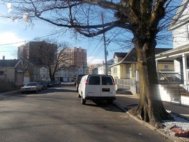 Home for Pre-foreclosure / auction Springfield Gardens, Queens