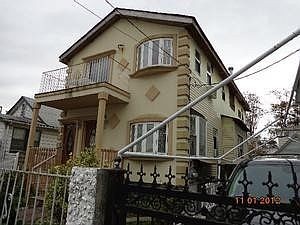 Multi-family for Pre-foreclosure Springfield Gardens, Queens