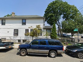 Home for Pre-foreclosure St Albans, Queens