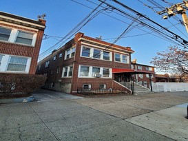 Home for Pre-foreclosure / auction Wakefield, Bronx