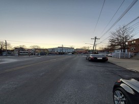 Home for Pre-foreclosure / auction Wakefield, Bronx