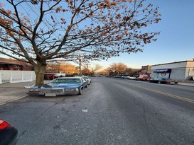 Home for Pre-foreclosure / auction Wakefield, Bronx