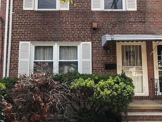 Single-family for Sale Hillcrest, Queens