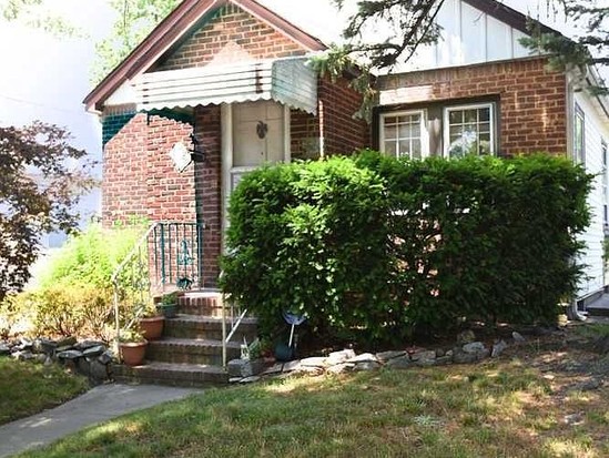 Single-family for Sale Auburndale, Queens