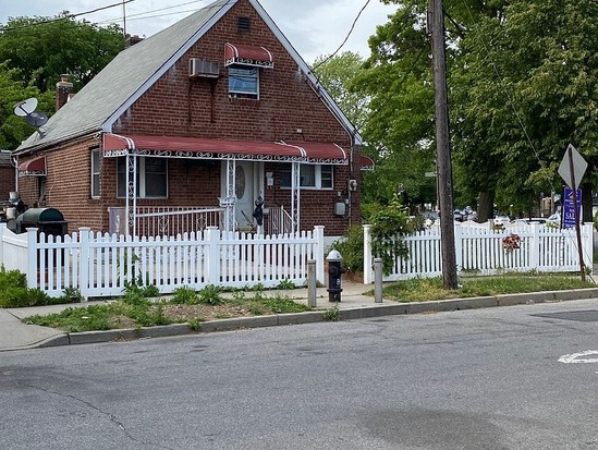 Single-family for Sale Springfield Gardens, Queens