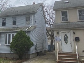 Home for Pre-foreclosure Springfield Gardens, Queens