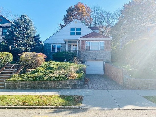 Single-family for Sale Jamaica Estates, Queens