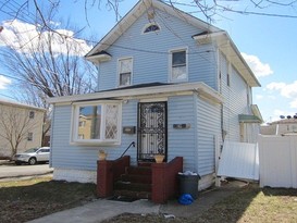 Home for Pre-foreclosure / auction Springfield Gardens, Queens