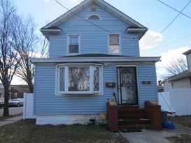 Home for Pre-foreclosure / auction Springfield Gardens, Queens