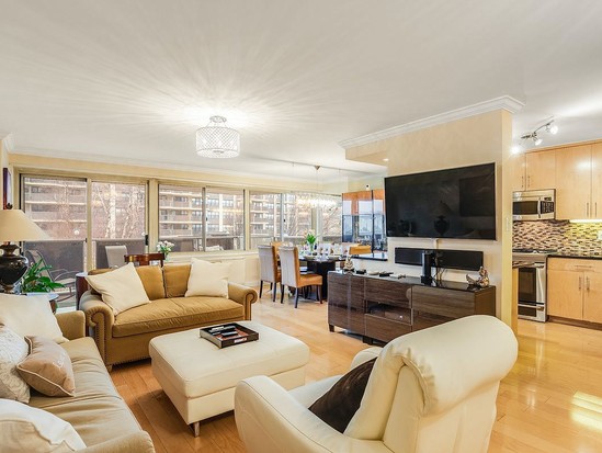 Condo for Sale Bayside, Queens