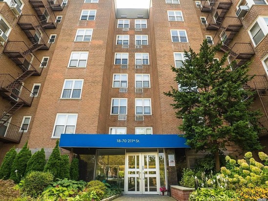 Condo for Sale Bayside, Queens