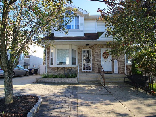 Single-family for Sale Princes Bay, Staten Island