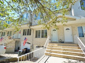 Home for Pre-foreclosure Rossville, Staten Island