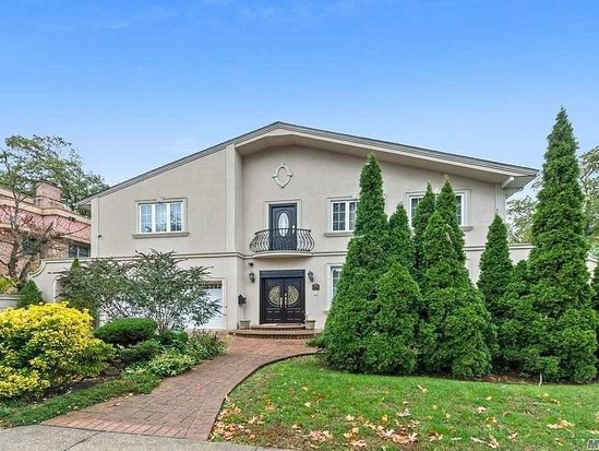 Single-family for Sale Jamaica Estates, Queens