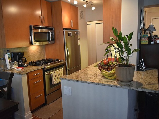 Condo for Sale Bayside, Queens