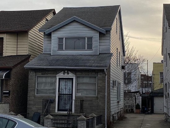 Single-family for Sale Bensonhurst, Brooklyn