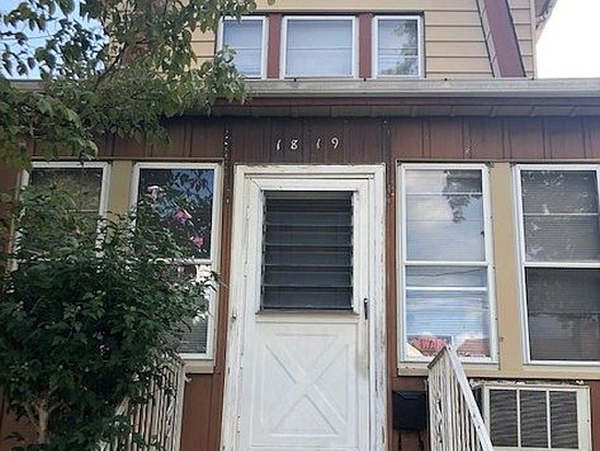 Single-family for Sale Morris Park, Bronx