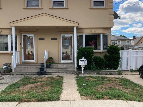 Single-family for Sale South Beach, Staten Island