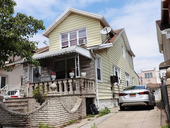 Multi-family for Sale Bensonhurst, Brooklyn