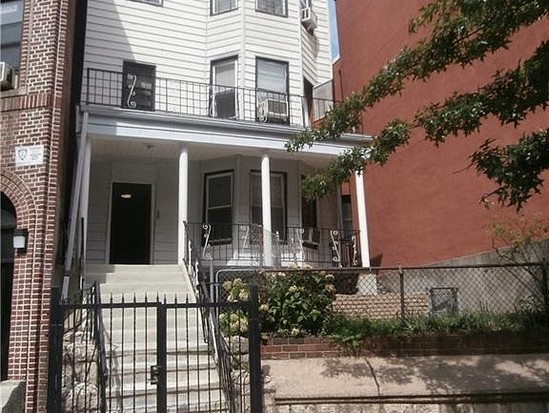 Multi-family for Sale Bedford Park, Bronx