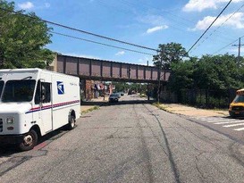 Home for Auction Springfield Gardens, Queens