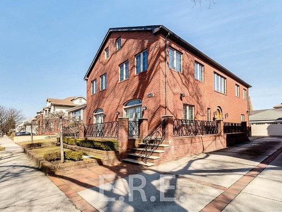 Single-family for Pre-foreclosure / auction Sheepshead Bay, Brooklyn