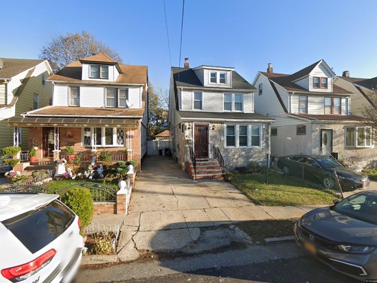 Single-family for Pre-foreclosure / auction St Albans, Queens