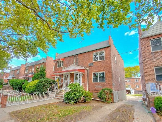 Single-family for Sale Marine Park, Brooklyn