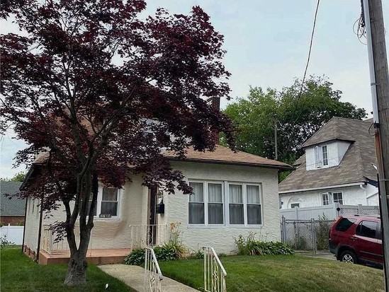 Single-family for Sale St Albans, Queens