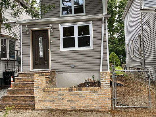 Single-family for Sale St Albans, Queens