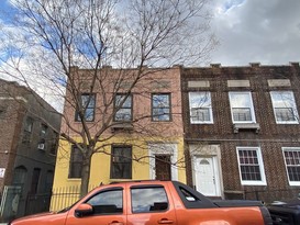 Home for Pre-foreclosure / auction Morris Heights, Bronx